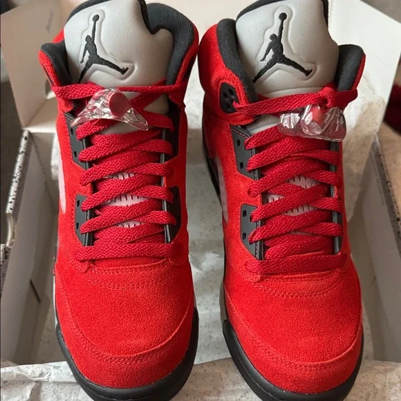 Jordan Kids Sneakers in Bold Red and Black - Picture 4 of 8
